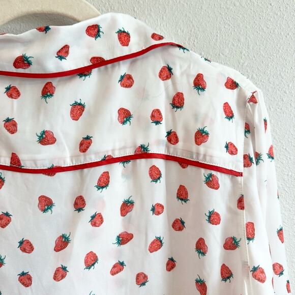 NWT Plush Strawberry Satin Pajama Set Size Small - Picture 8 of 12